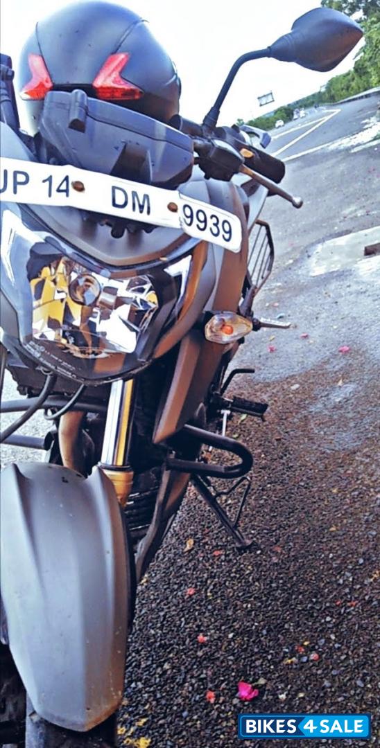 Titanium Grey TVS Apache RTR 200 4V