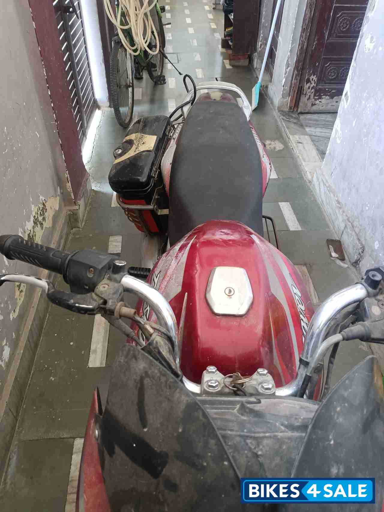 Bajaj Discover 100T