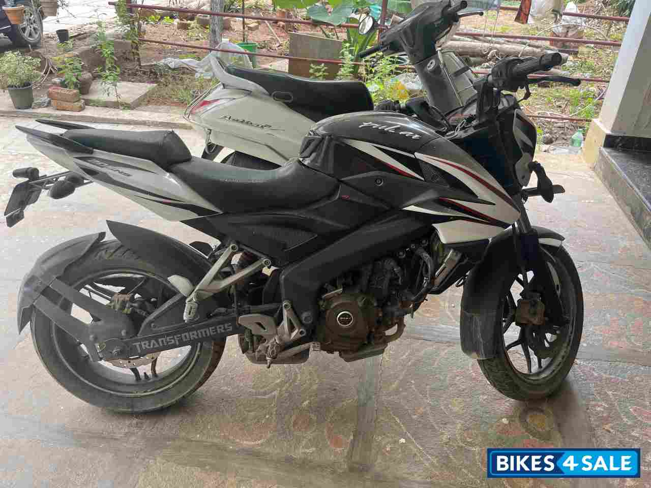 Bajaj Pulsar 200 NS