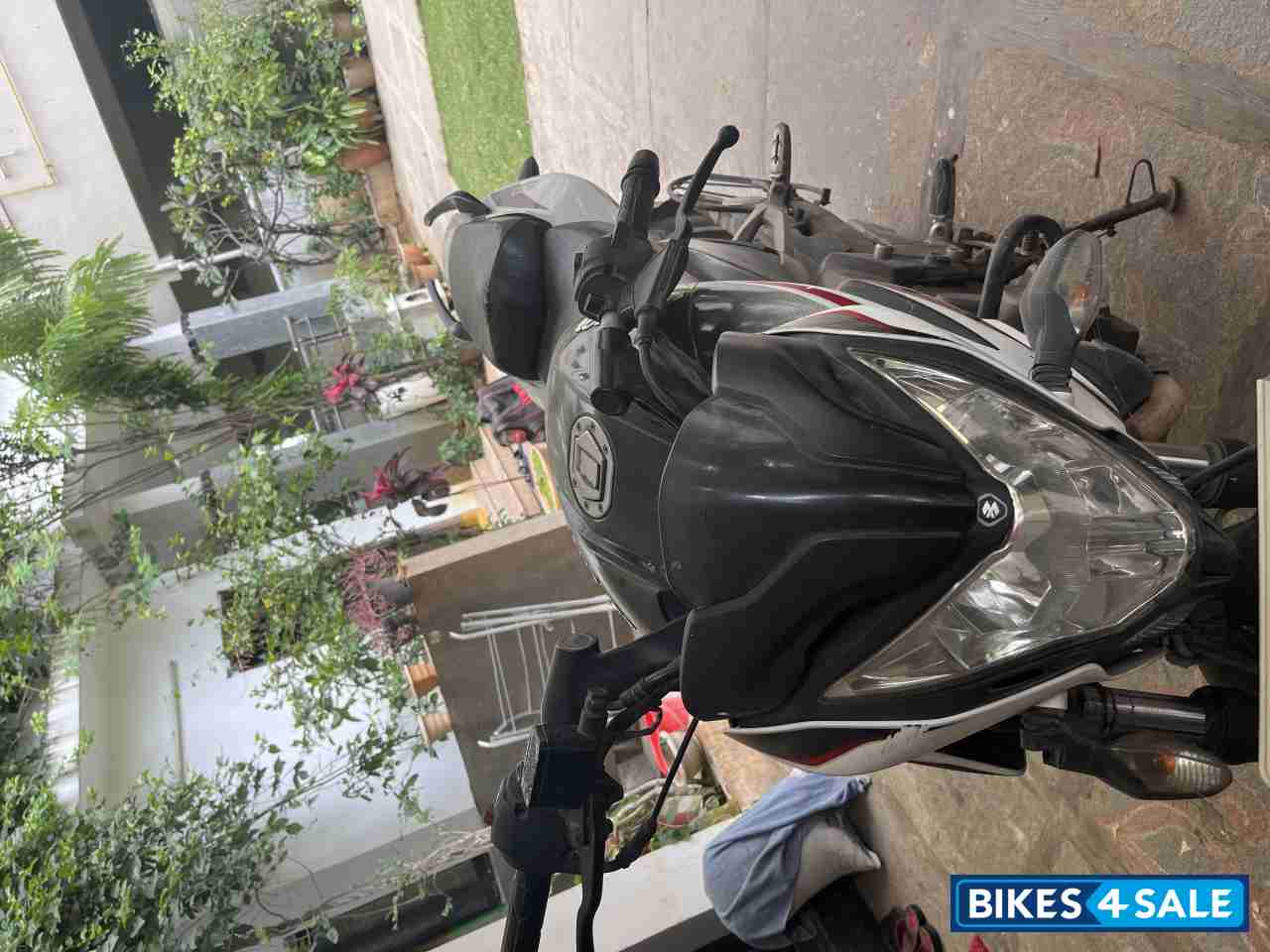 Bajaj Pulsar 200 NS