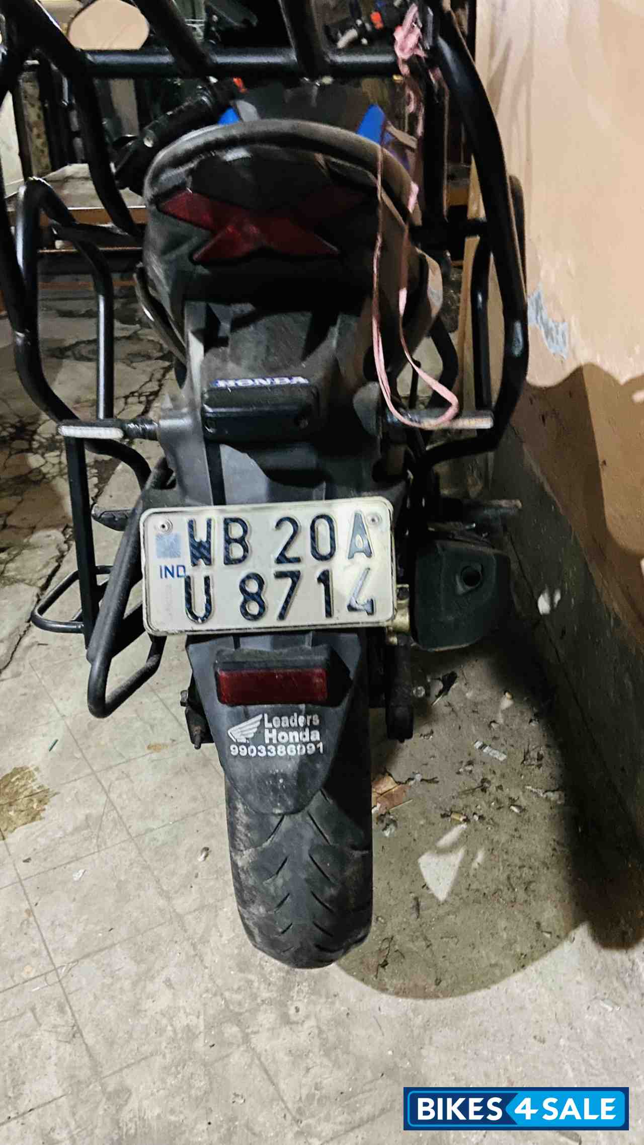 Pearl Siren Blue-a Honda CB Hornet 160R