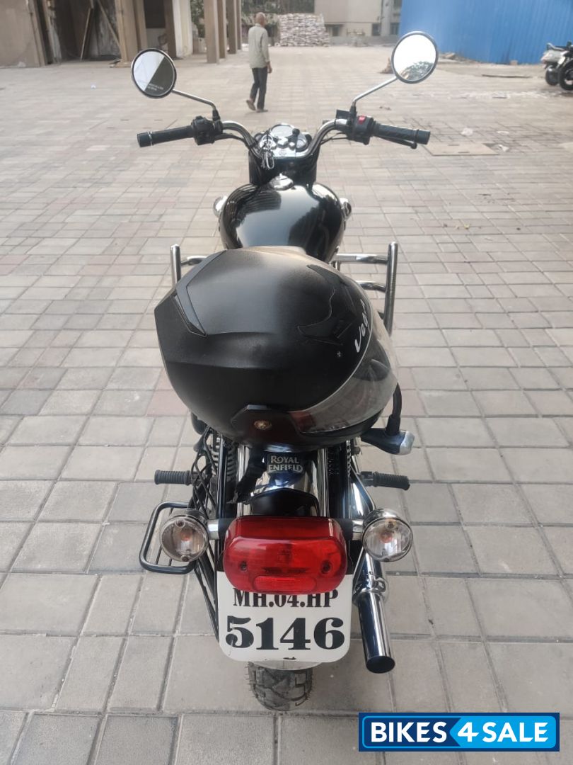 Black Royal Enfield Bullet 350 Twinspark