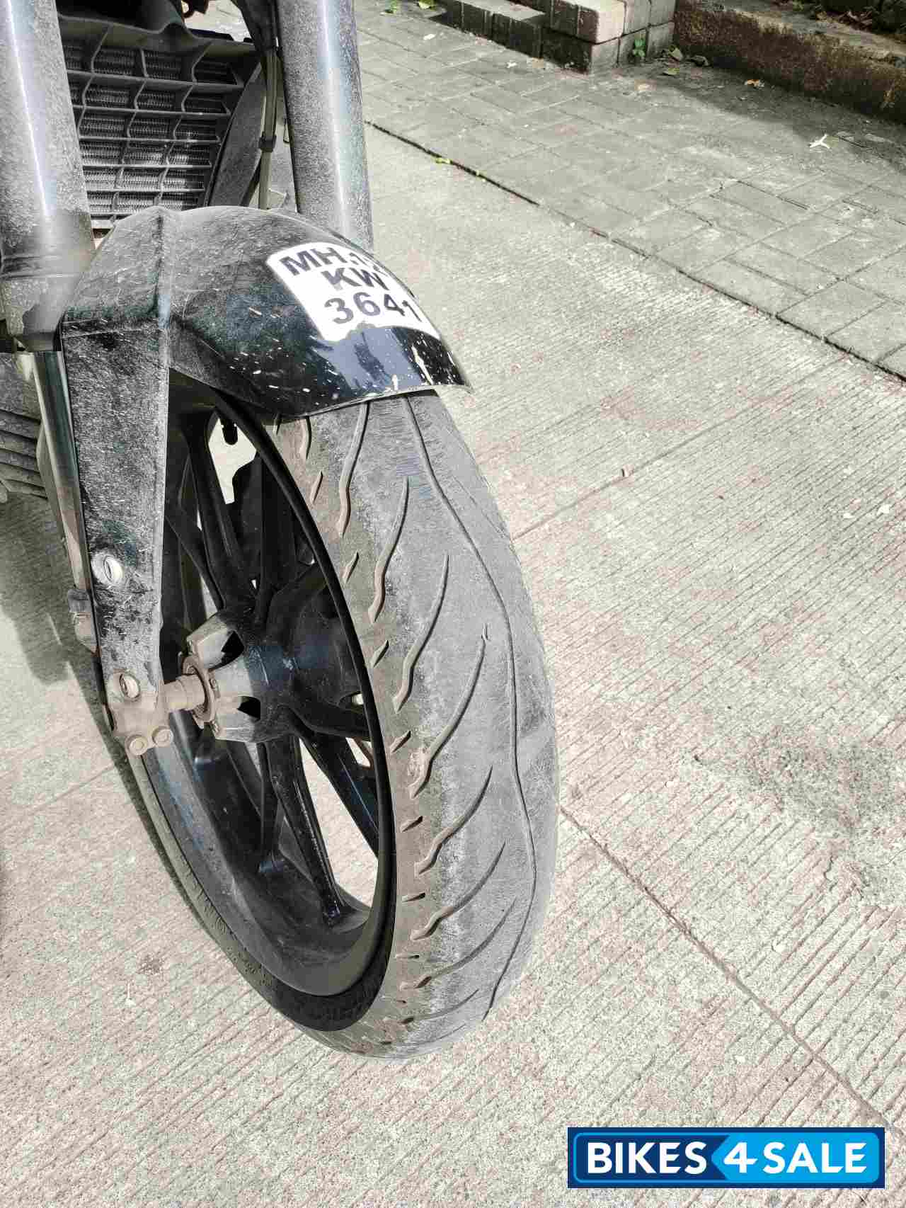 White/ Orange KTM Duke 200