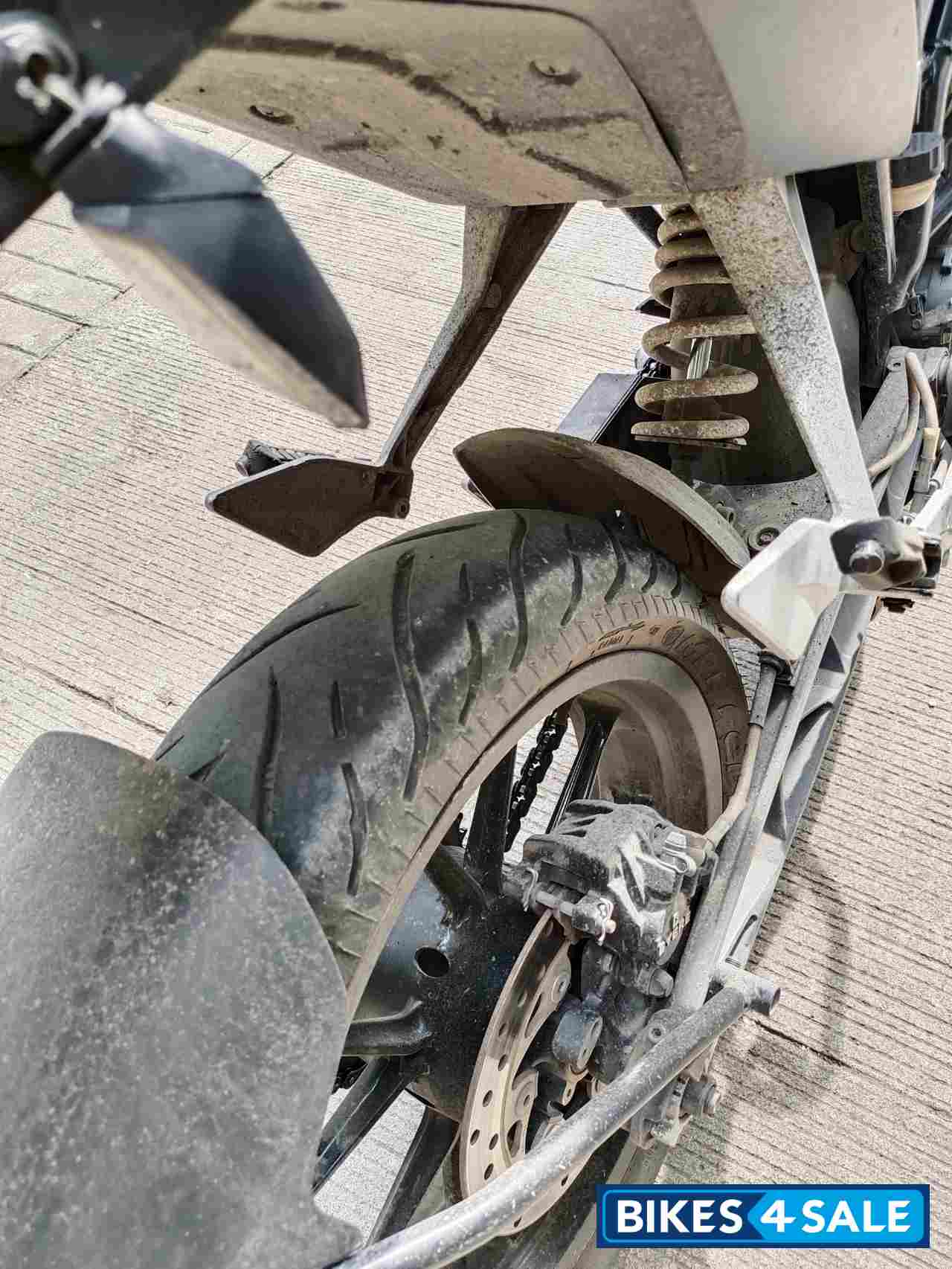 White/ Orange KTM Duke 200