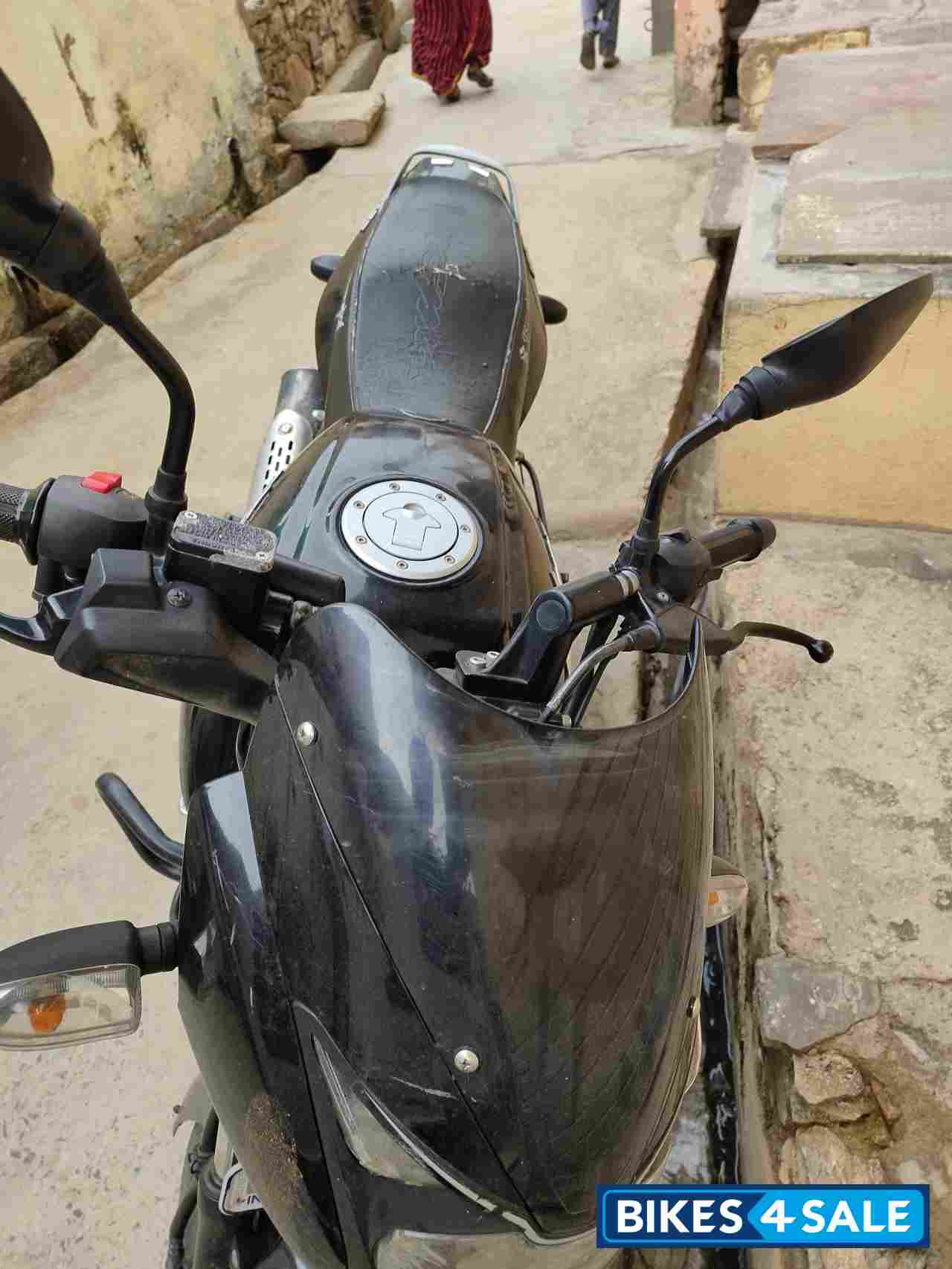 Black Bajaj Pulsar NS 125