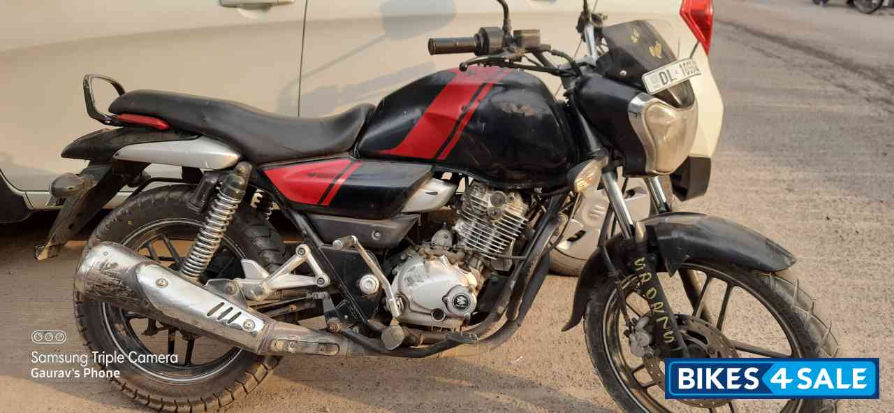 Bajaj V15