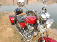 Red Royal Enfield Thunderbird TwinSpark 350