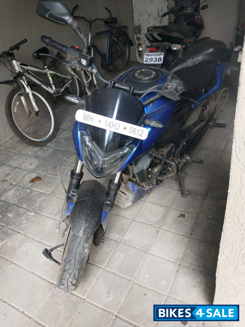 Glacier Blue Bajaj Dominar 400