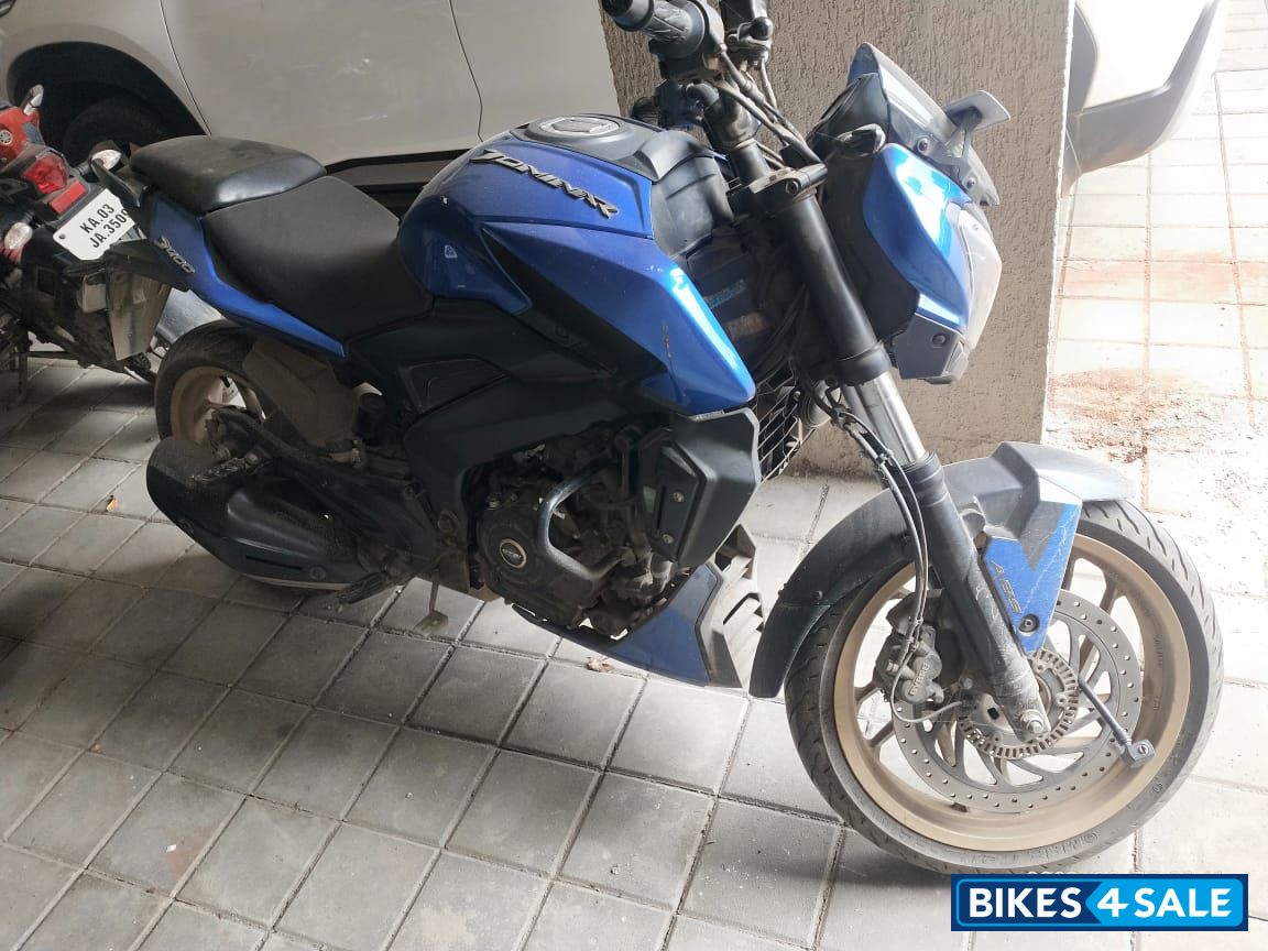 Glacier Blue Bajaj Dominar 400