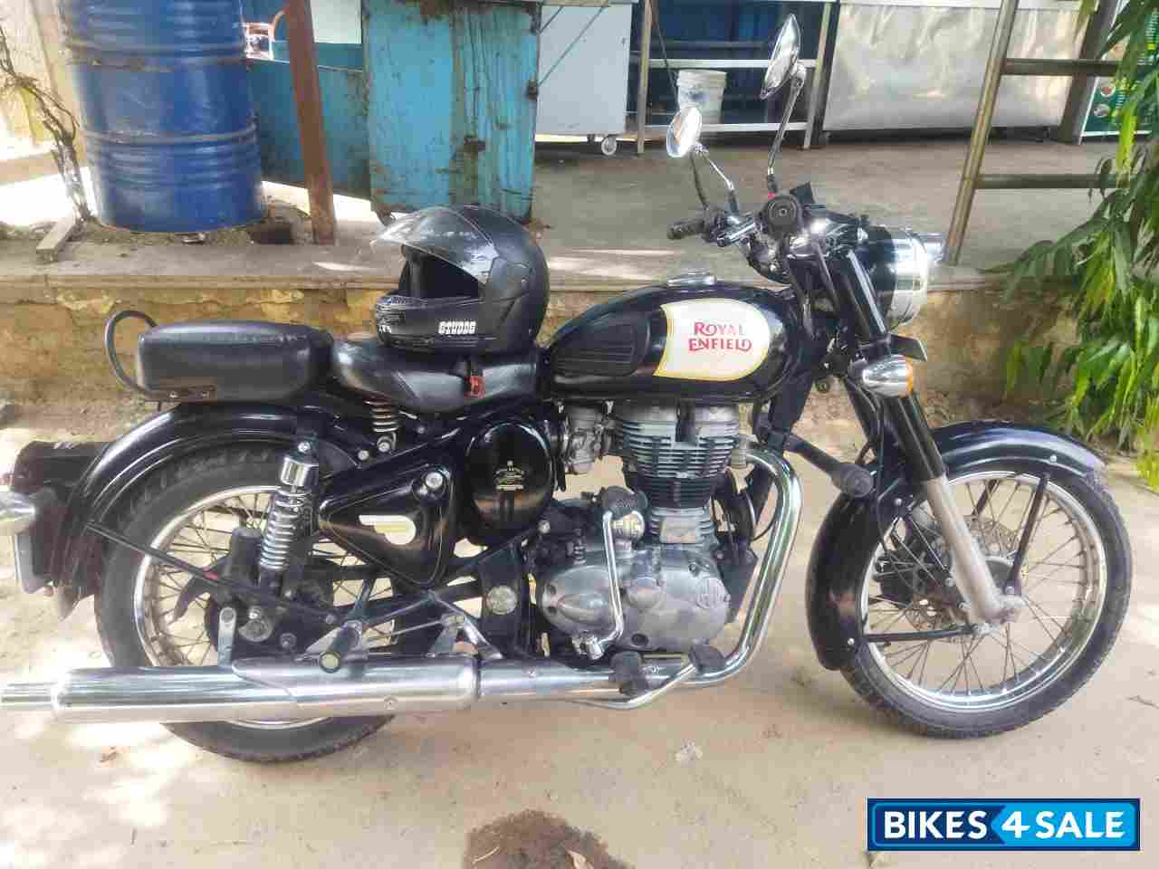 Black Royal Enfield Classic 350