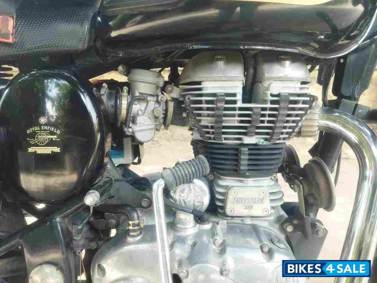 Black Royal Enfield Classic 350