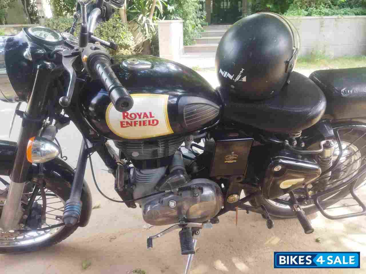 Black Royal Enfield Classic 350