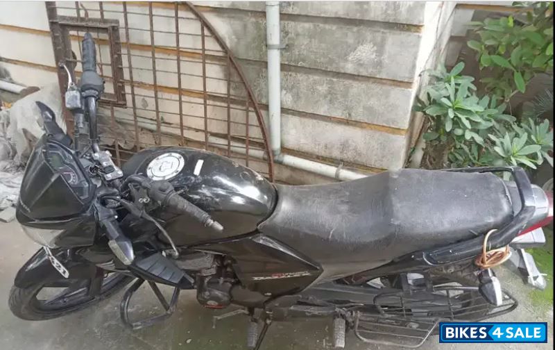 Black Honda Unicorn Dazzler