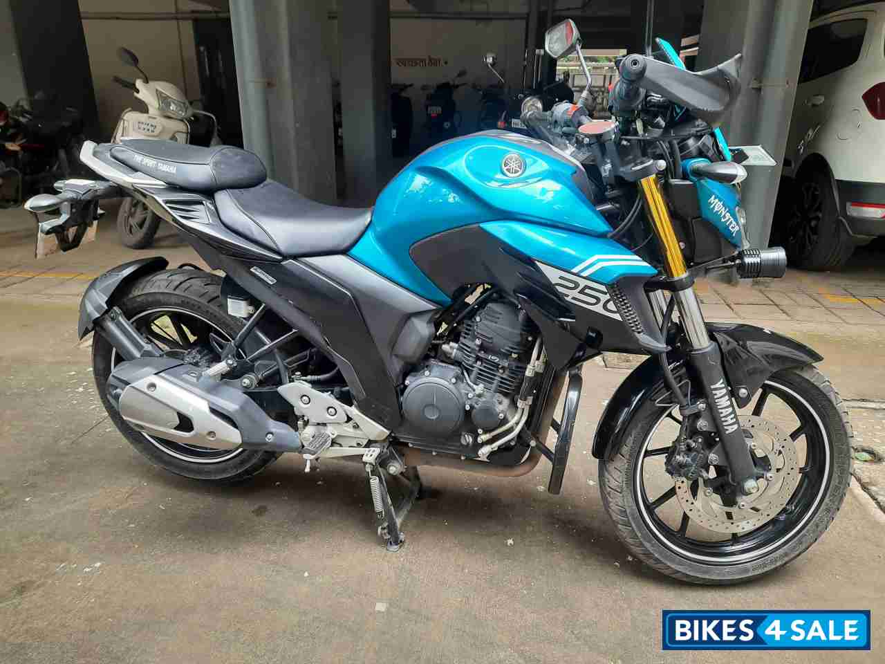 Yamaha FZ25