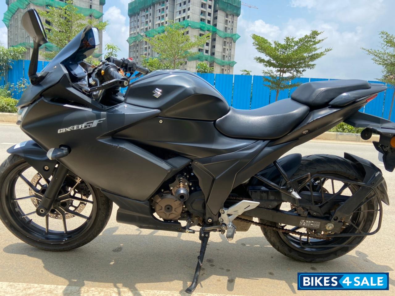 Matte Black Suzuki Gixxer SF 250