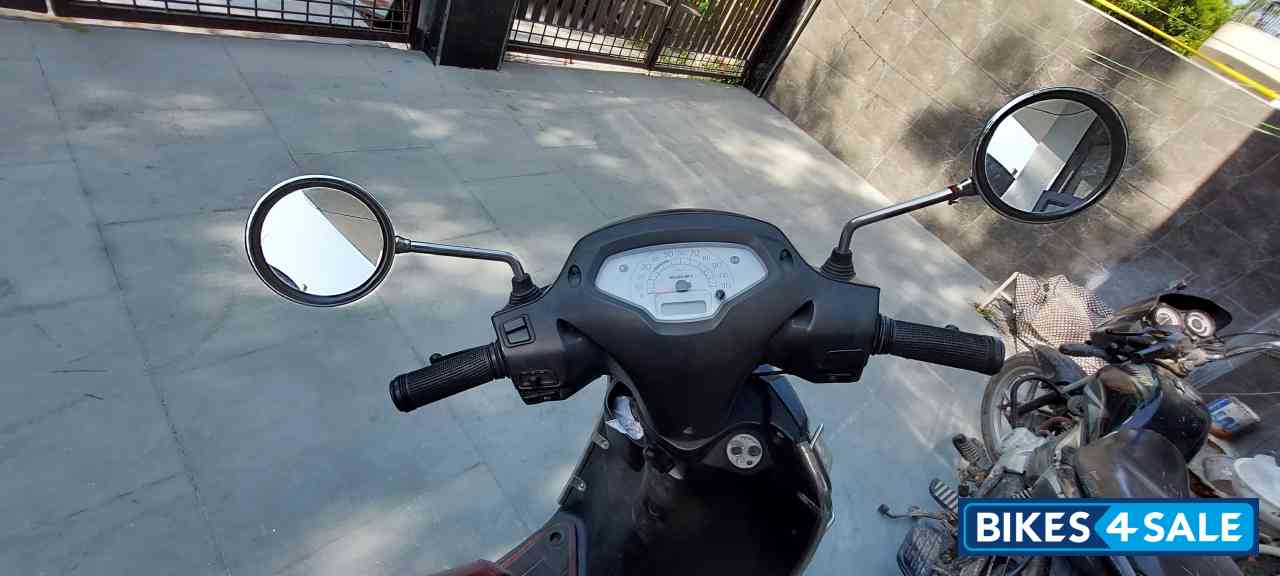 Black Suzuki Access 125 Special Edition