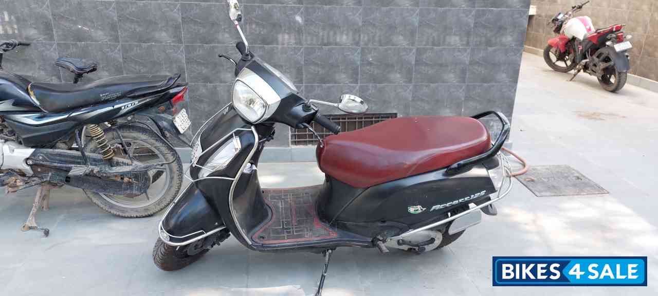 Black Suzuki Access 125 Special Edition Black Suzuki Access 125 Special Edition
