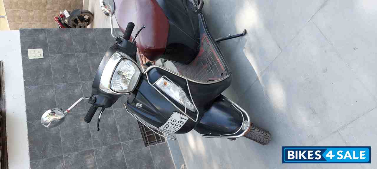 Black Suzuki Access 125 Special Edition