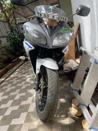 Yamaha YZF R15 V2