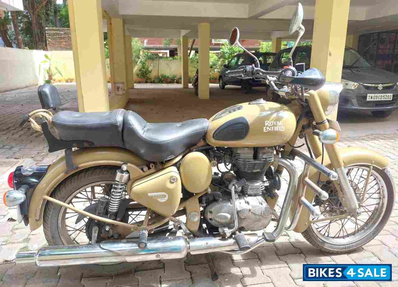 Sand Royal Enfield Classic Desert Storm Sand Royal Enfield Classic Desert Storm