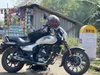 White Bajaj Avenger Street 220