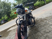 White &black Royal Enfield Thunderbird X 350