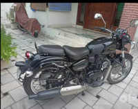 Black Benelli Imperiale 400 BS6