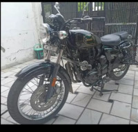 Black Benelli Imperiale 400 BS6