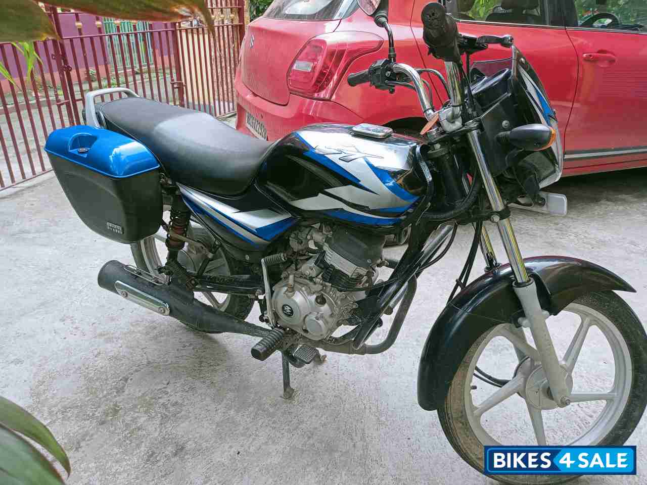 Blue Black Bajaj CT 100 ES