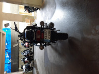 Black Bajaj Avenger Street 220