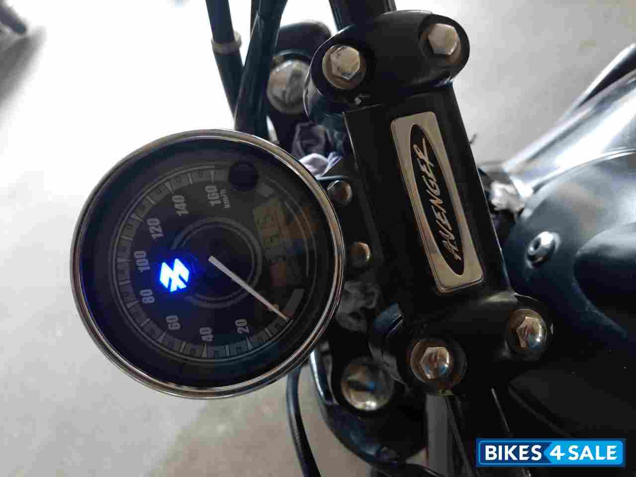 Black Bajaj Avenger Street 220