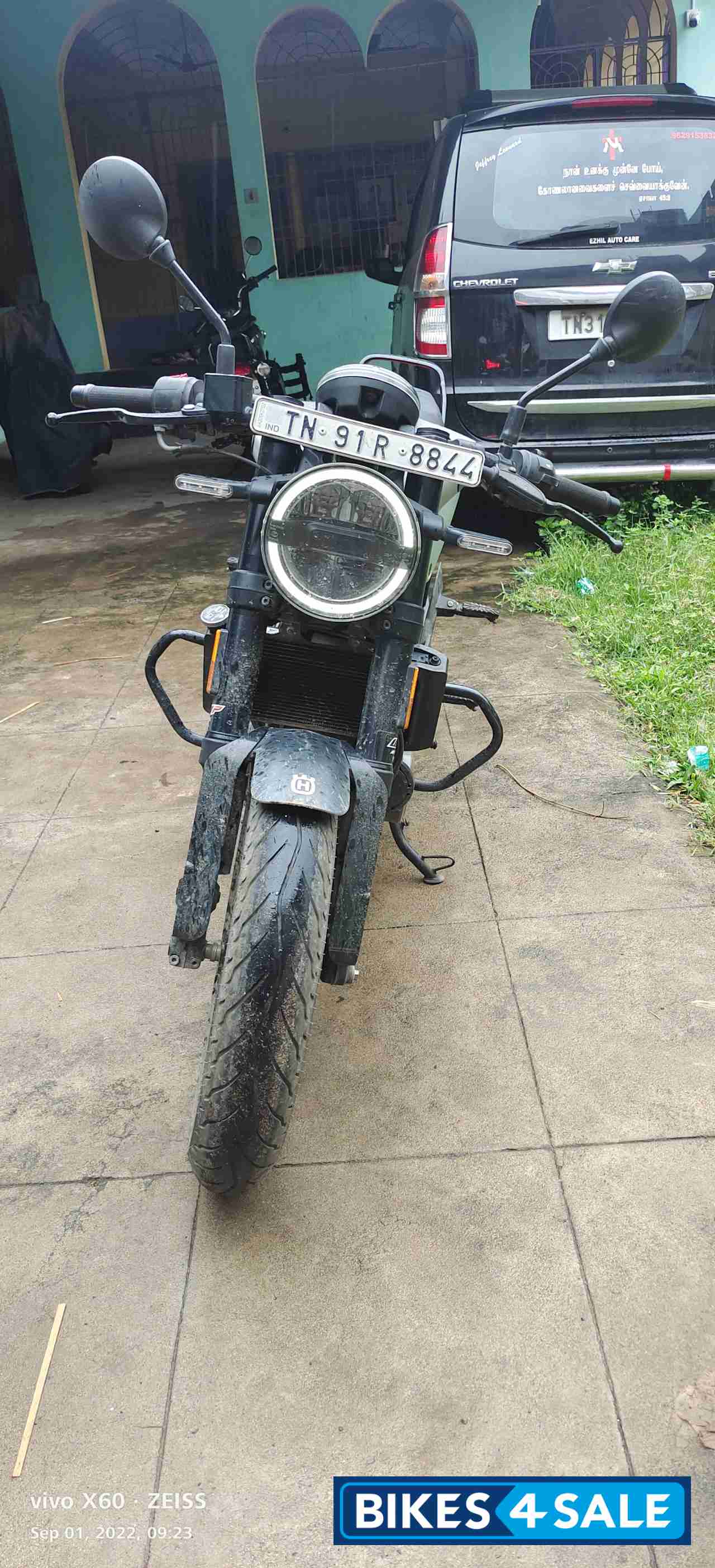 Silver Husqvarna Vitpilen 250 2020