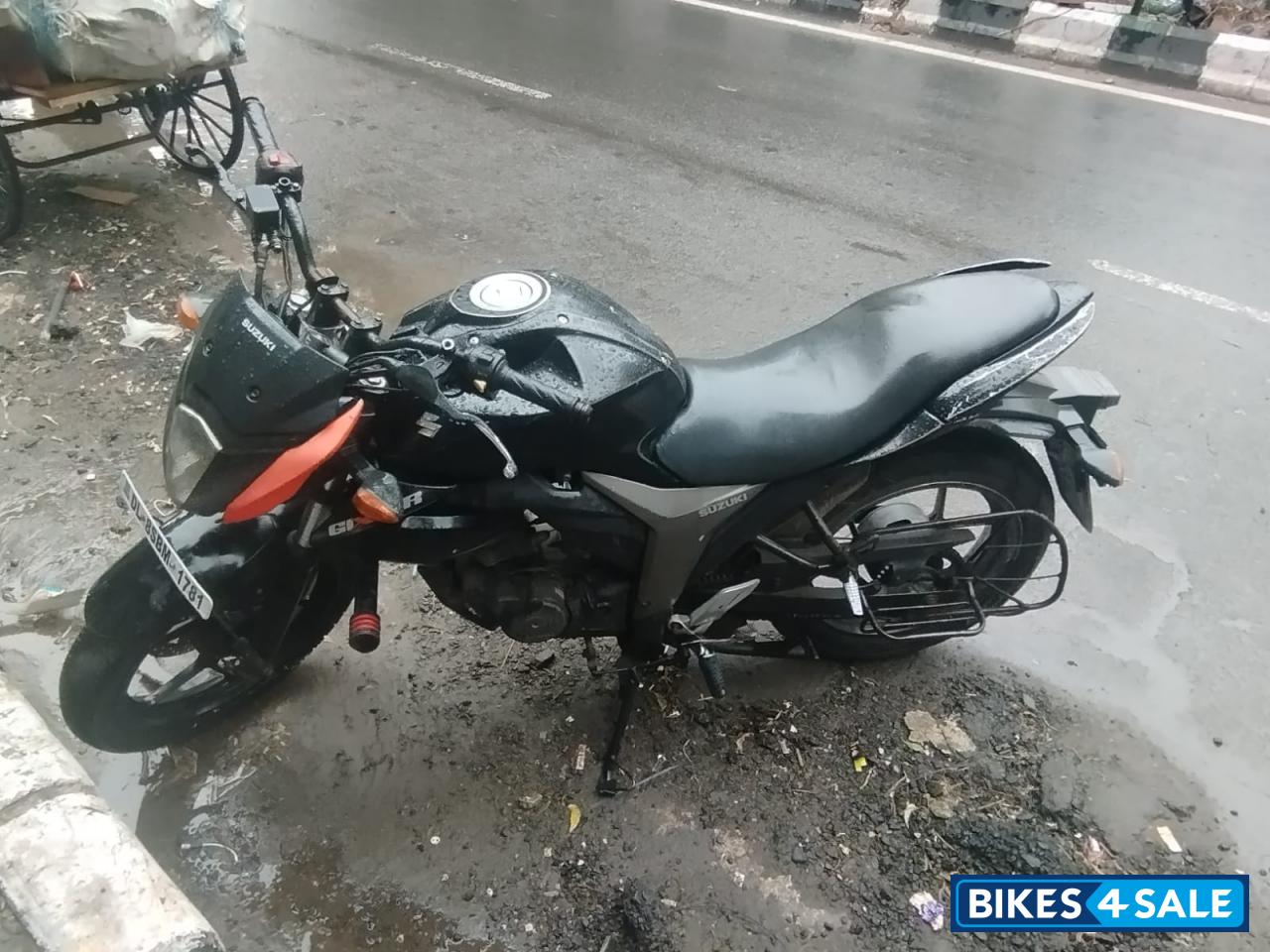 Black Suzuki Gixxer 150