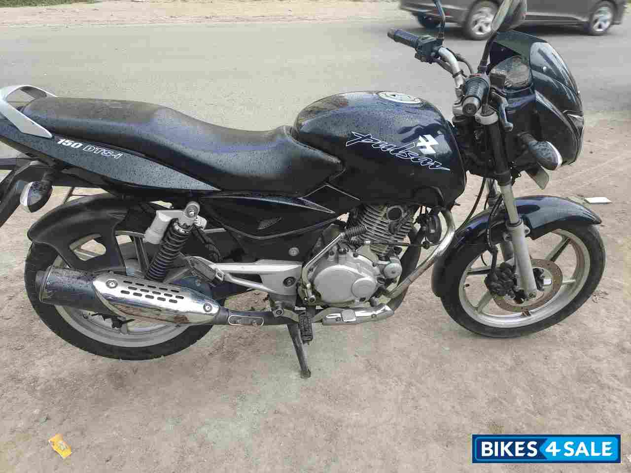 Metallic Black Bajaj Pulsar 150 DTSi Metallic Black Bajaj Pulsar 150 DTSi