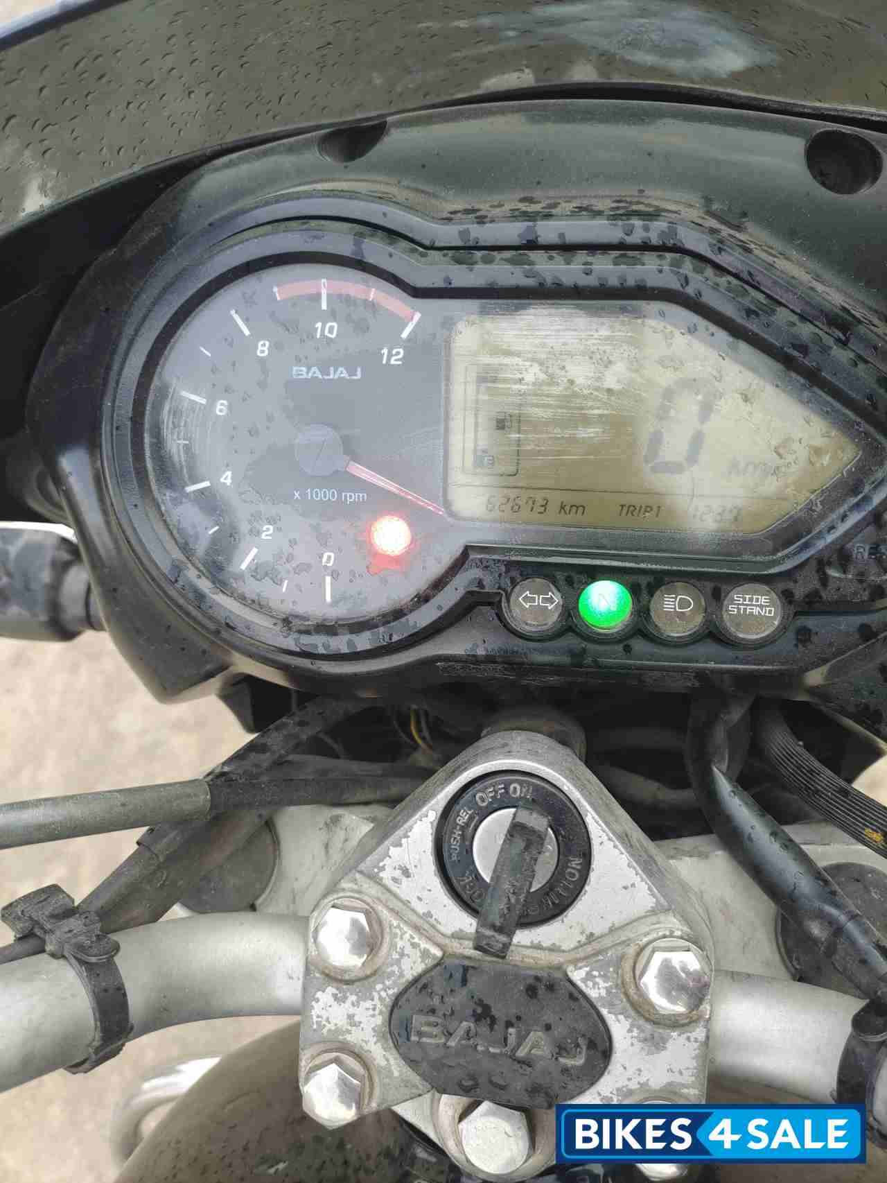 Metallic Black Bajaj Pulsar 150 DTSi Metallic Black Bajaj Pulsar 150 DTSi