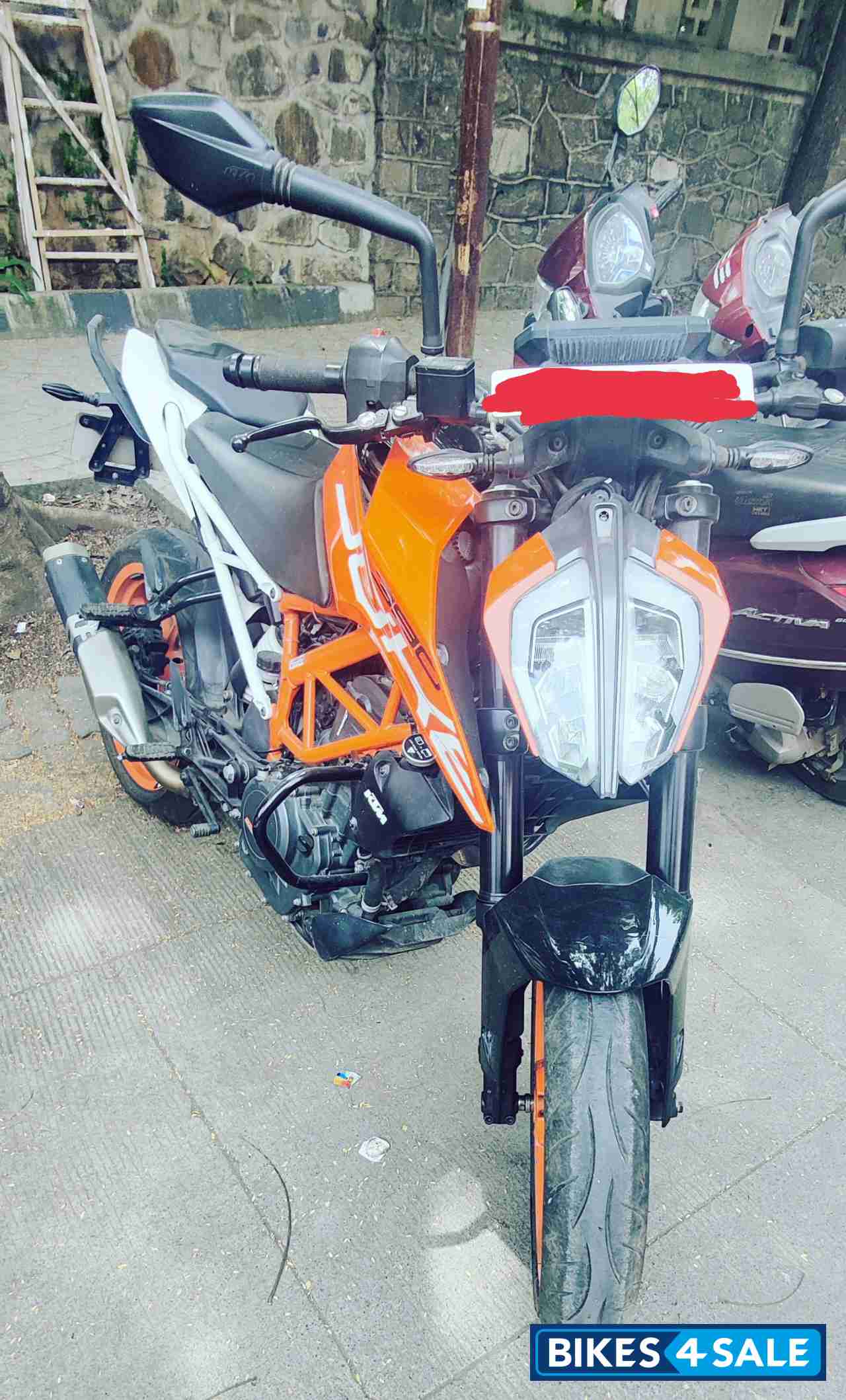 Orange Black KTM Duke 390 Orange Black KTM Duke 390