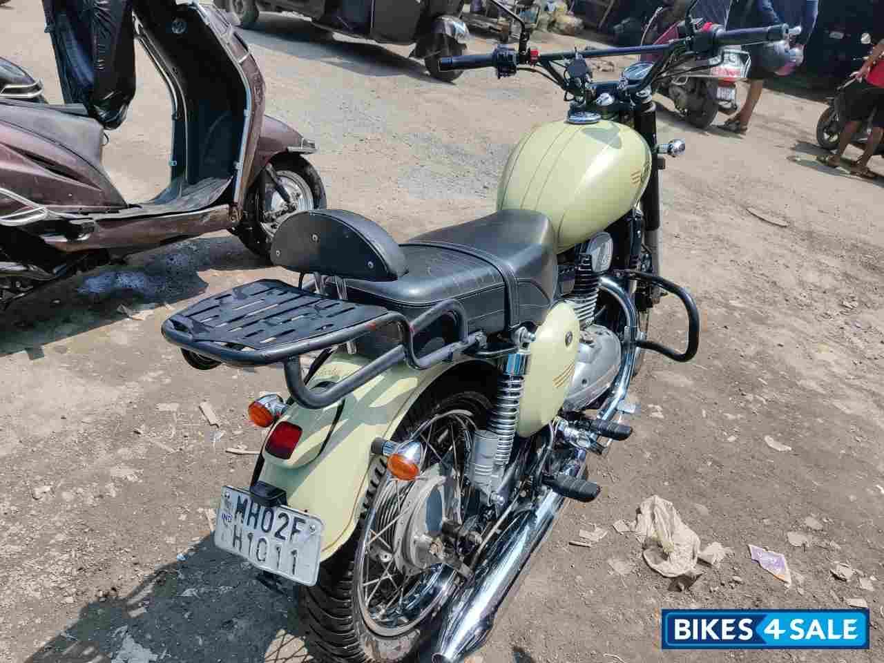 Luminous Lime (matte) Jawa forty two