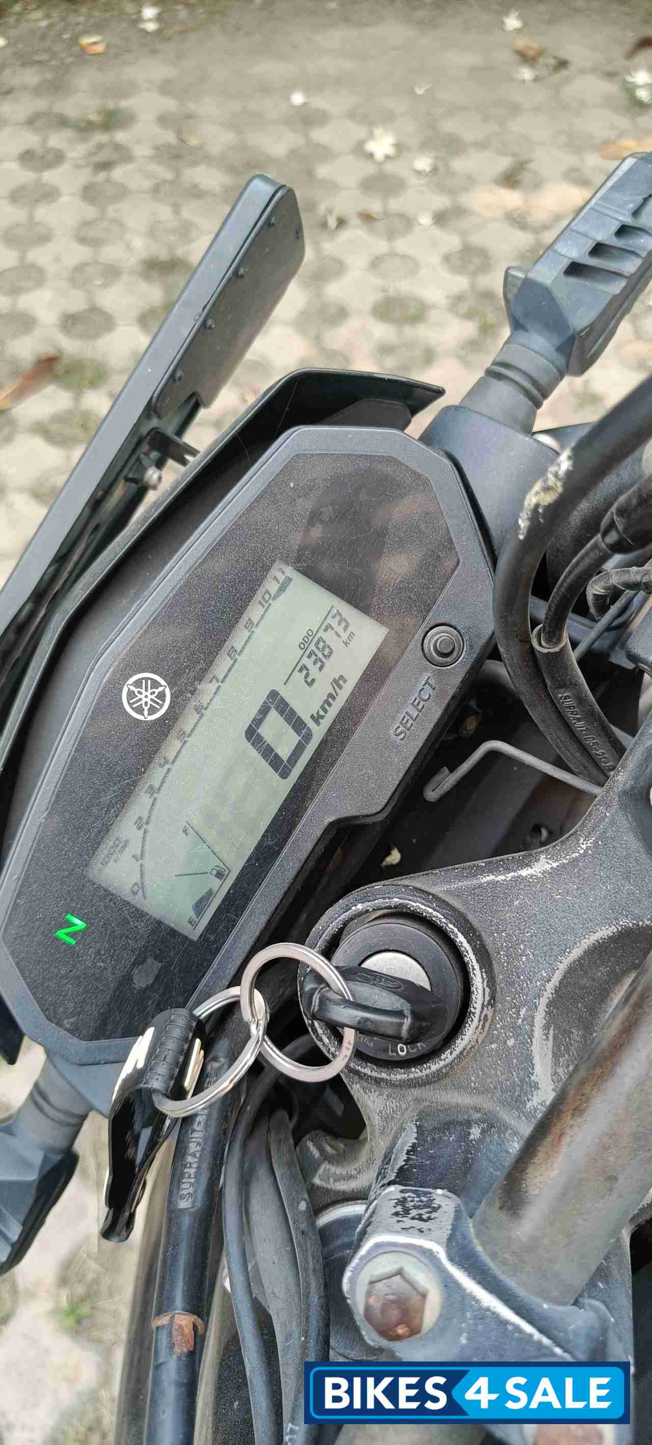 Black Yamaha FZ25