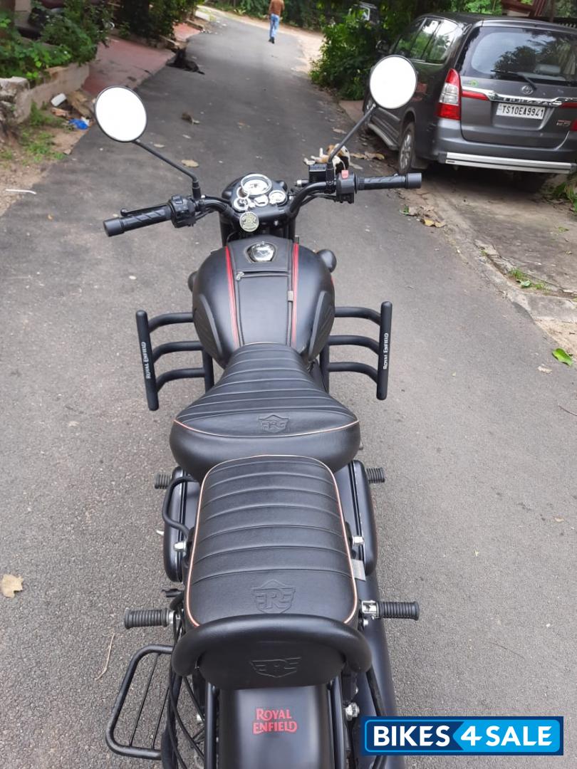 Stealth Black Royal Enfield Classic 350 Dual Channel BS6