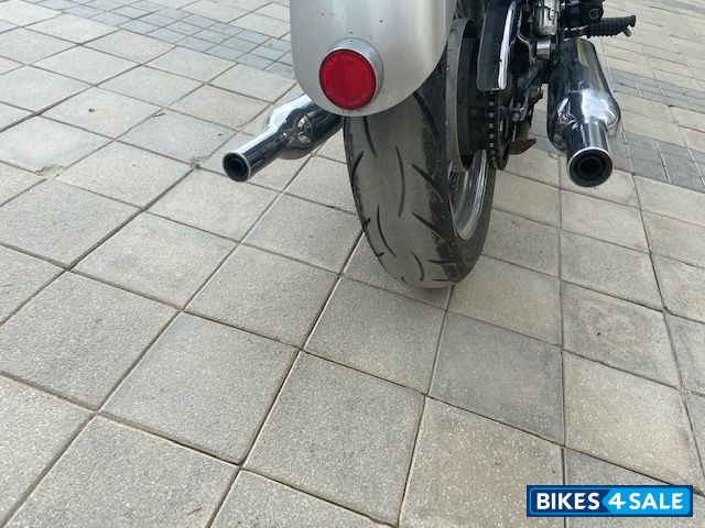 Blue/black Triumph Bonneville T100