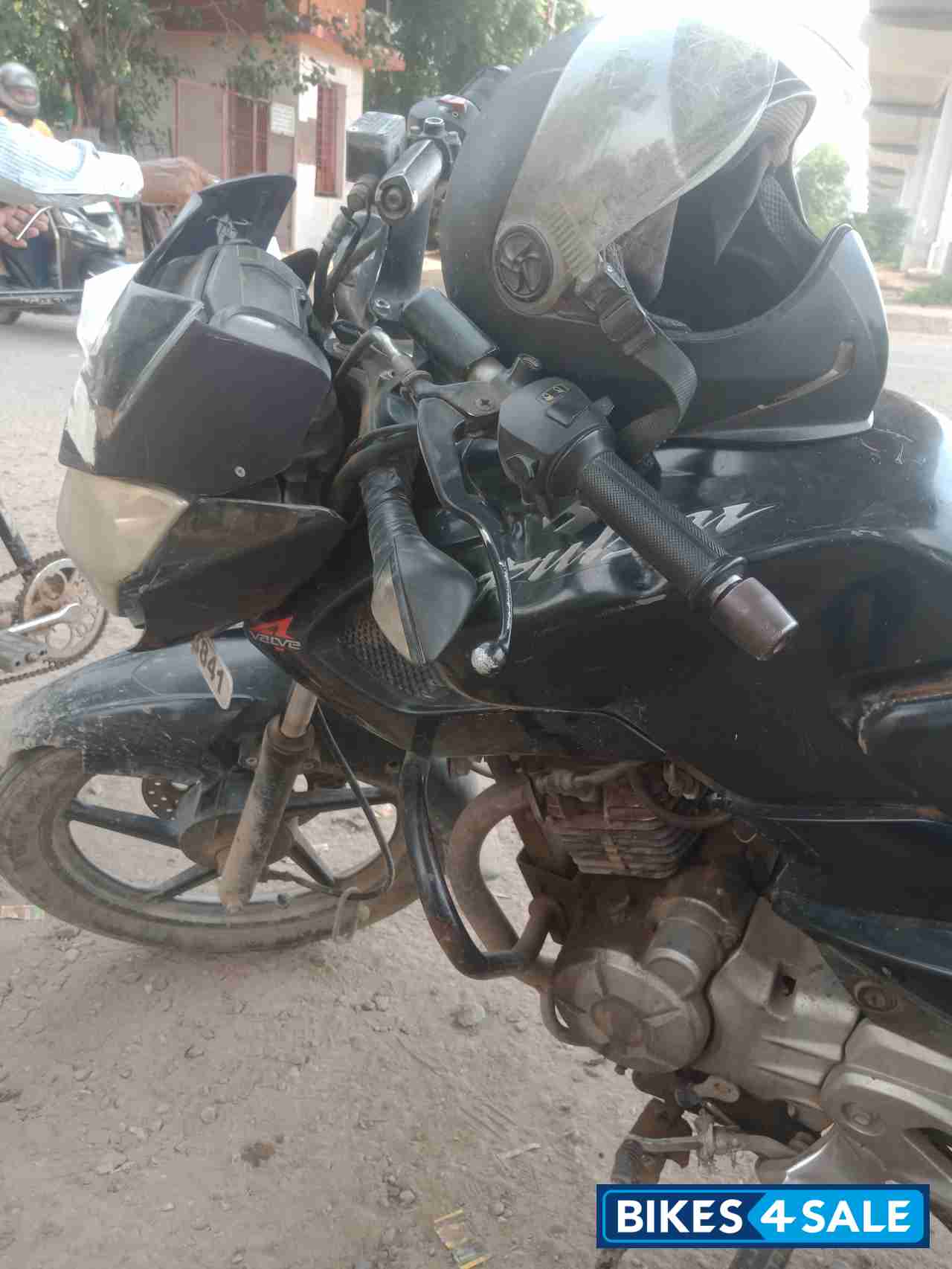Bajaj Pulsar 135LS