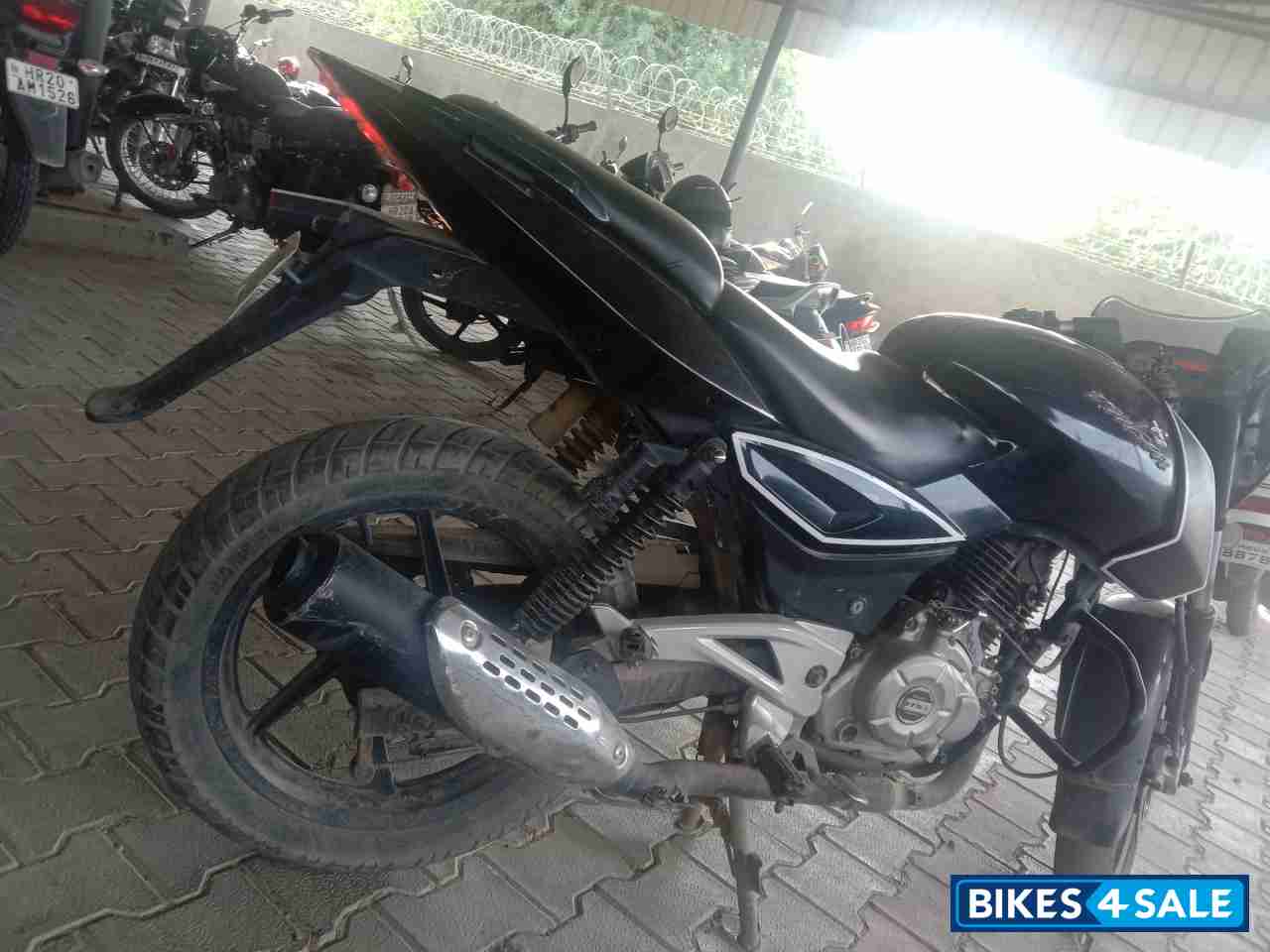 Bajaj Pulsar 180