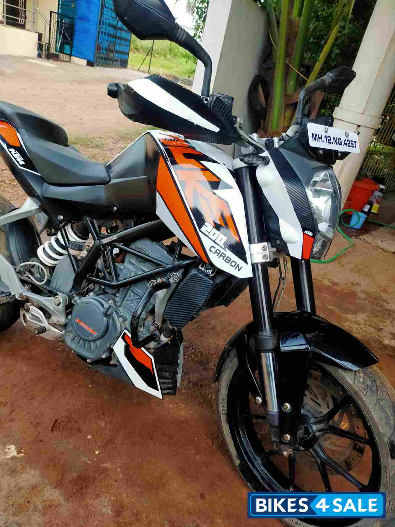 KTM Duke 200