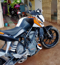 KTM Duke 200