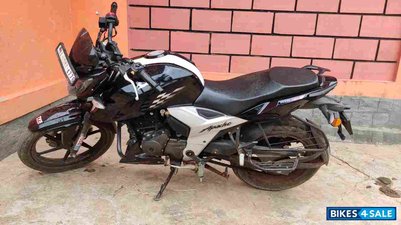 Black TVS Apache RTR 160 4V