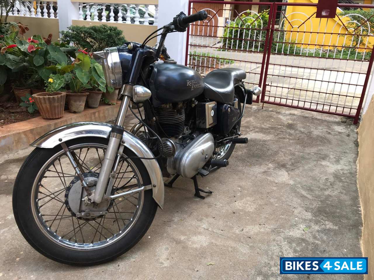 Royal Enfield Bullet Standard 350