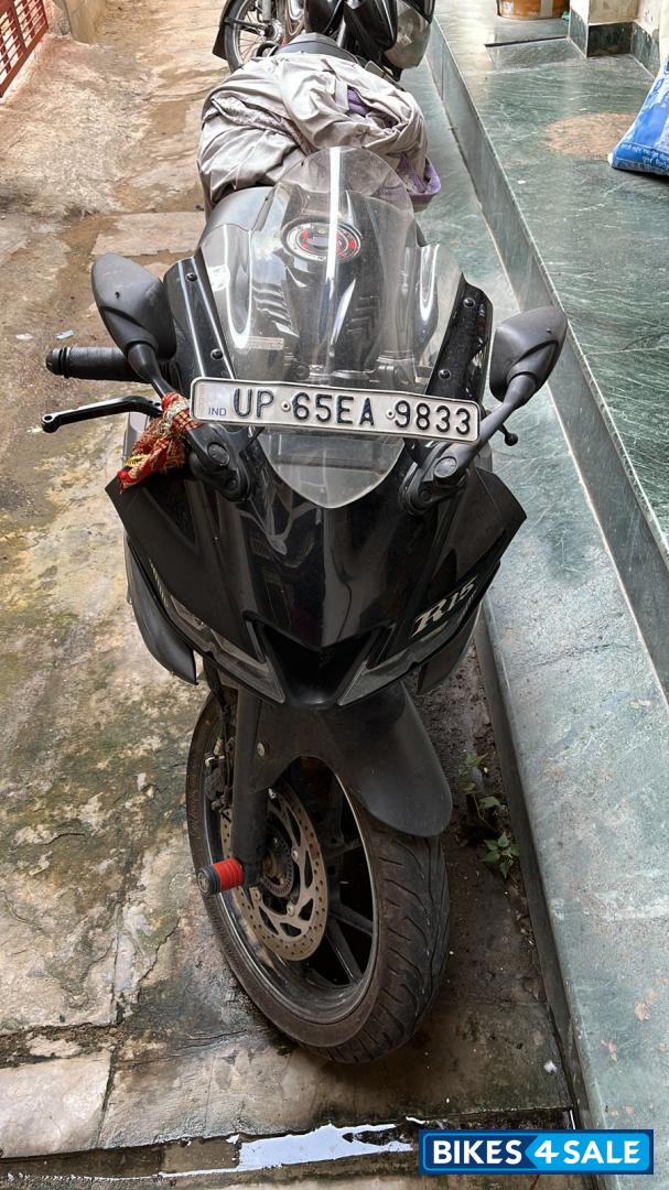 Black Yamaha YZF R15 V3 BS6