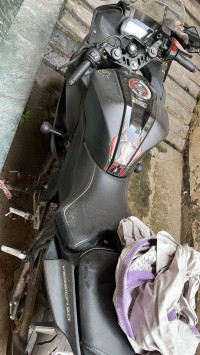 Black Yamaha YZF R15 V3 BS6