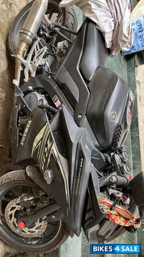 Black Yamaha YZF R15 V3 BS6 Black Yamaha YZF R15 V3 BS6