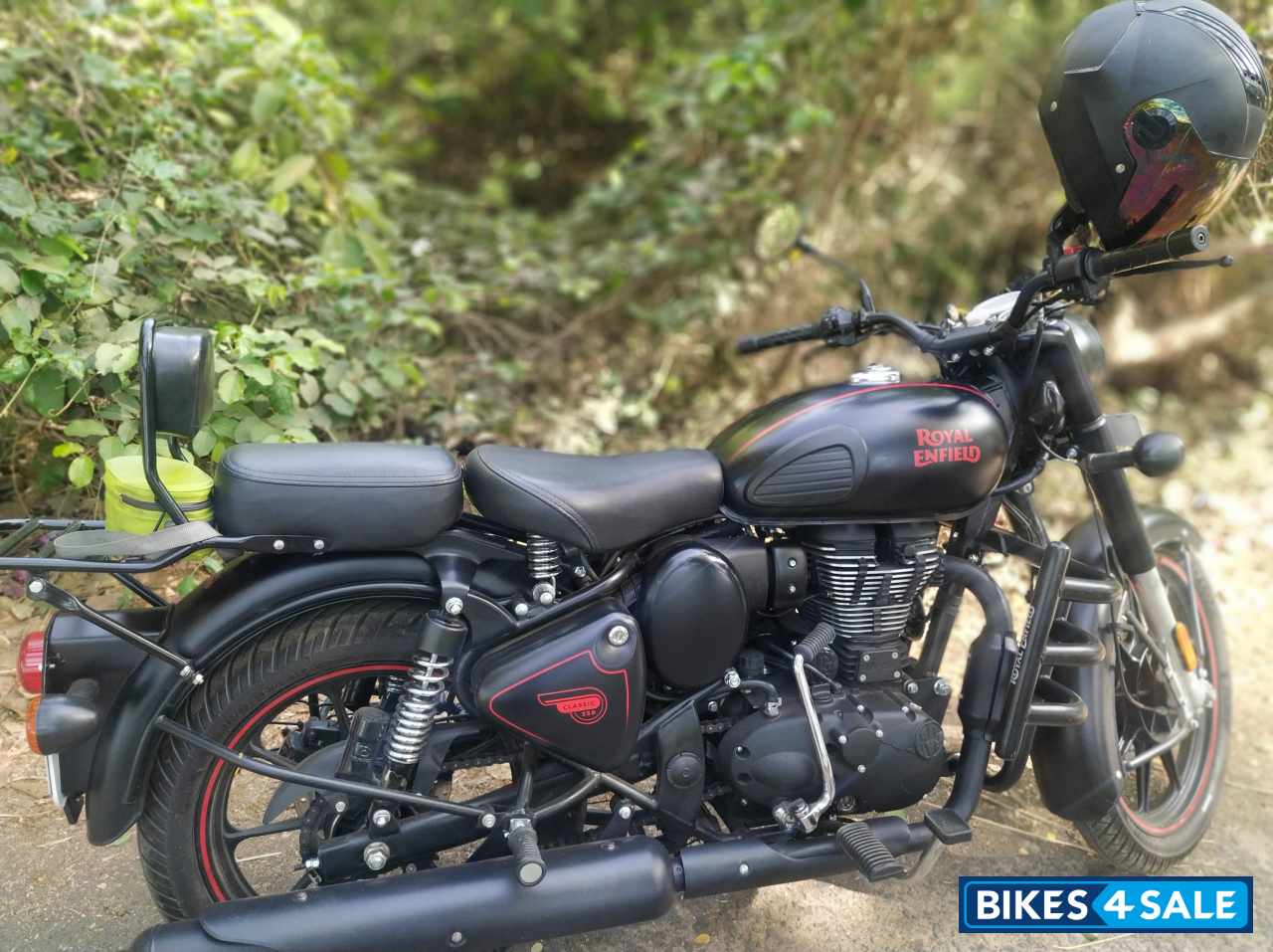 Stealth Black Royal Enfield Classic 350